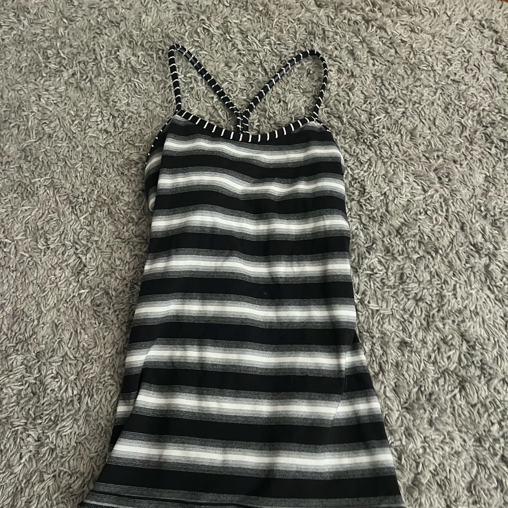 Lululemon tank top